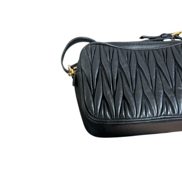 Miu Miu Black Leather Matelasse Quilted Double Zip Shoulder Bag Pochette Auth - Picture 10 of 14